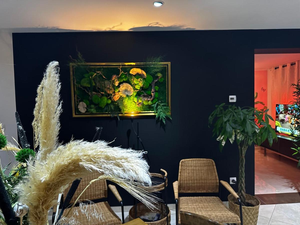 Ferienwohnung Pink Tropical Champagne Reims Exterior foto
