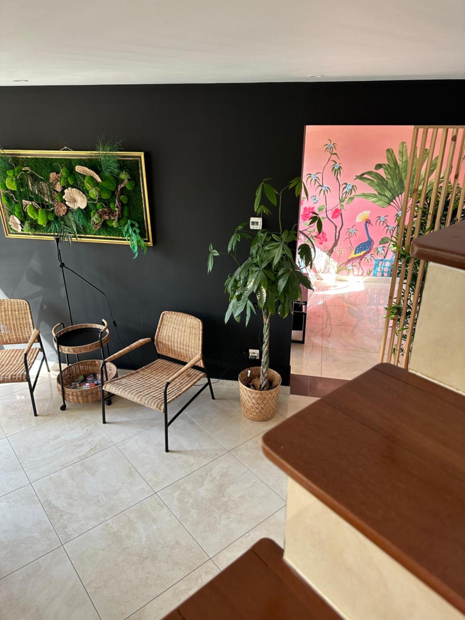 Ferienwohnung Pink Tropical Champagne Reims Exterior foto